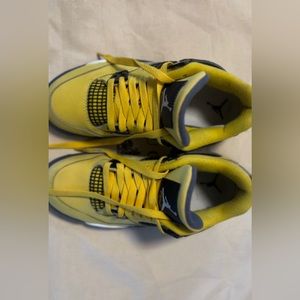 Air Jordan 4 Retro ‘Lightning’